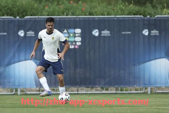 杏彩体育-CBA赛季是否涵盖足球赛程？